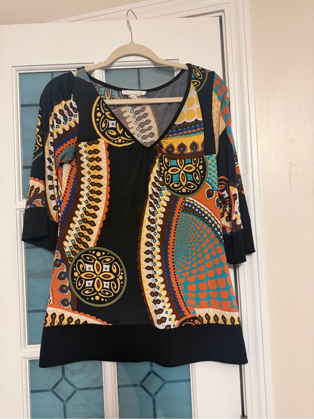 Papillon Blanc Multicolor Printed V-Neck Tunic - Black, Orange & Teal